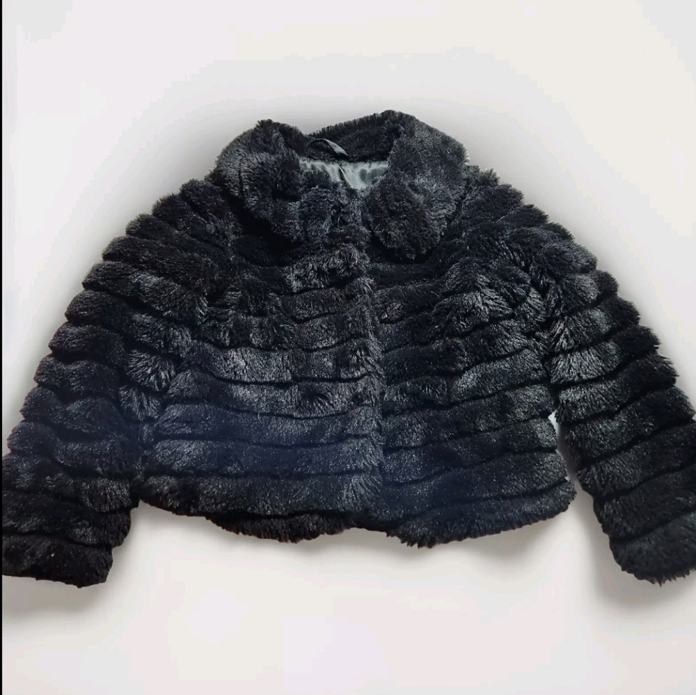 Tahari Luxurious Black Faux Fur Coat. Girls sz 4